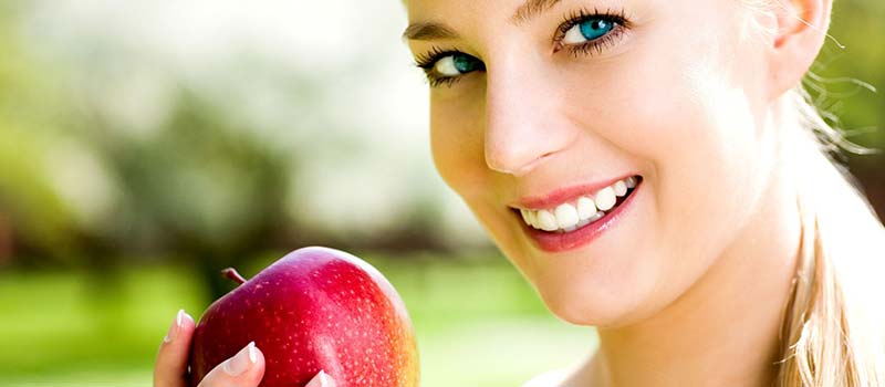 台中隱形矯正│擁有一口紅唇皓齒，人生從此刻改變！